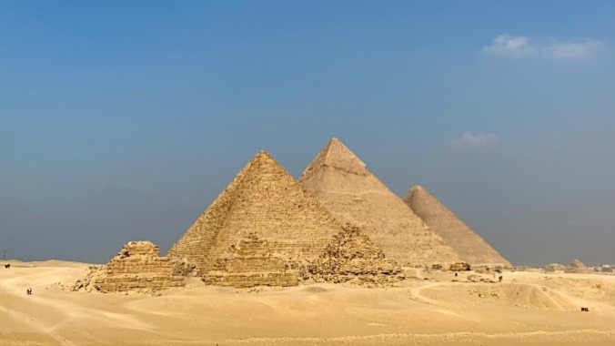 Classic Cairo: 5 Things to Know Before Visiting The Pyramids of Giza