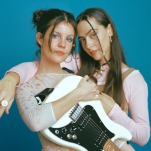 Hinds Announce New Album VIVA HINDS