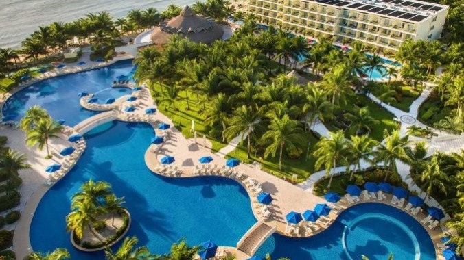 Cancun’s Azul Beach Resort Isn’t Perfect, But It Works Hard to Relax You