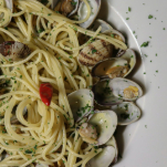 Spaghetti With Clams Is The Ultimate Summer Dinner
