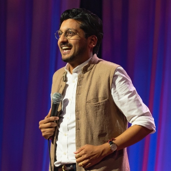 Comedian Ahir Shah Weaves Together the Past, Present, and Future