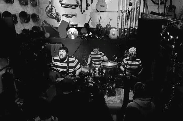 Perennial tour diary