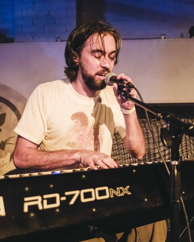 alex g