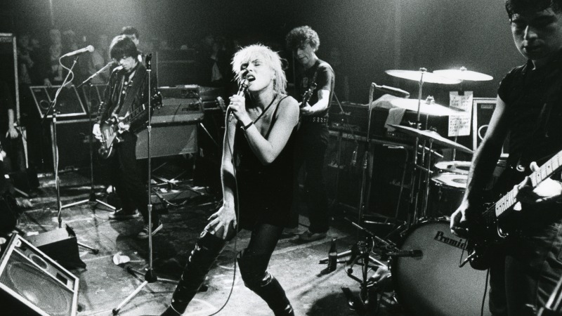COVER STORY | Blondie Refuse to Vanish
