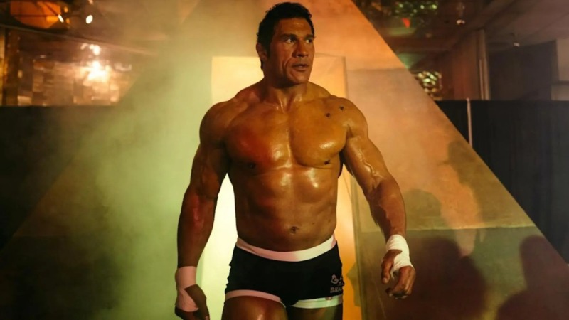 The Smashing Machine is an Extreme Fighting Biopic That Sits at a Strange, Subdued Remove