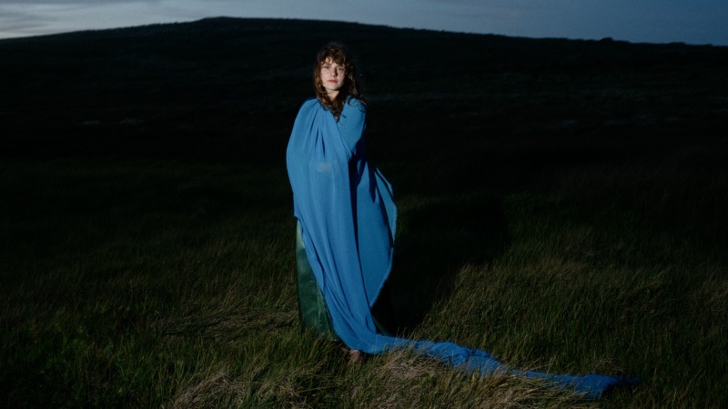 Hannah Frances Lives In the Space Between