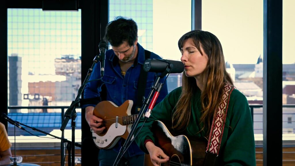 Anna Tivel - Full Session